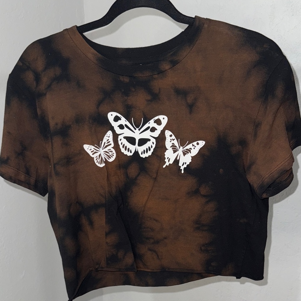Butterfly Print Tie-Dye Crop Top